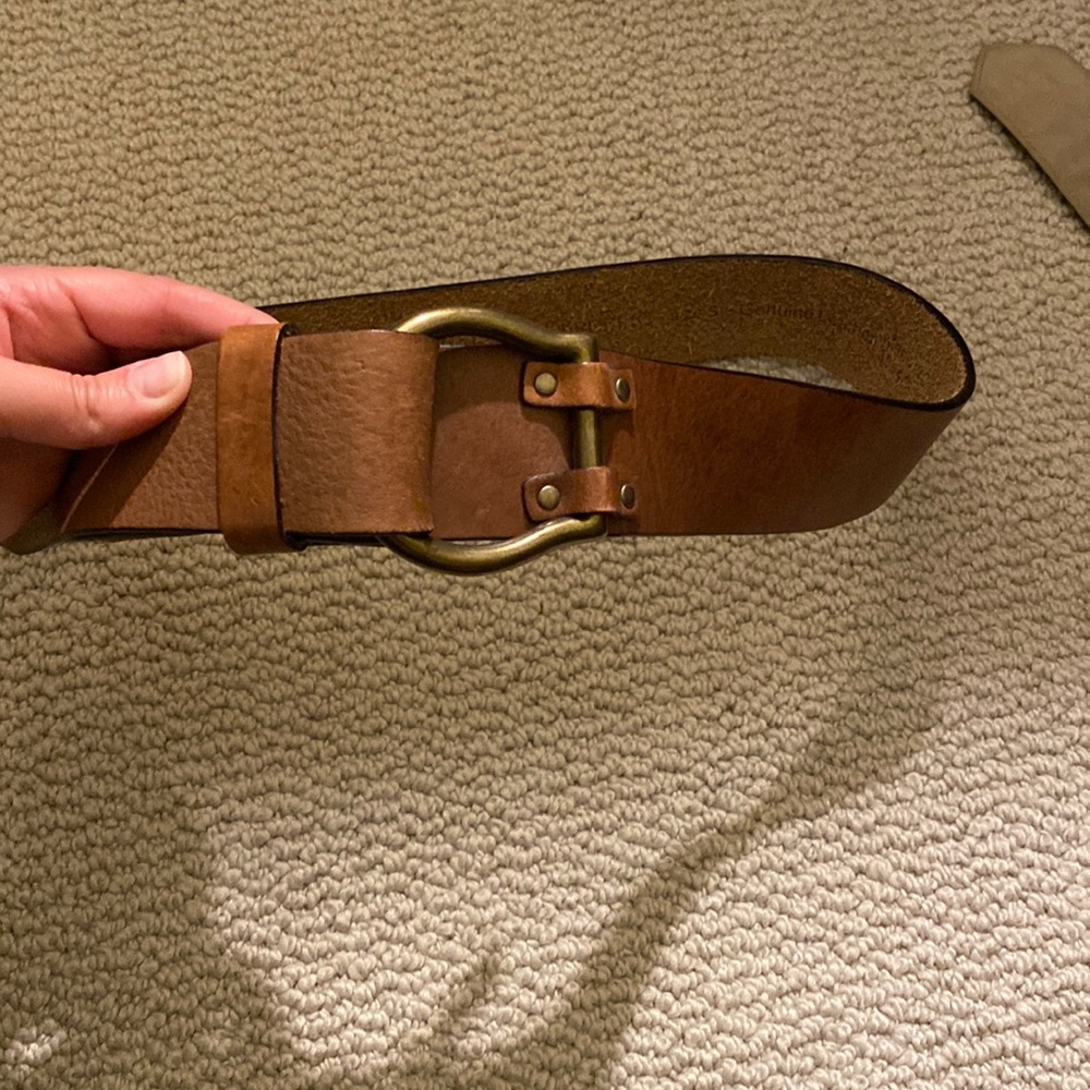 Banana Republic / Tan Leather Belt / Ring Buckle / Adjustable